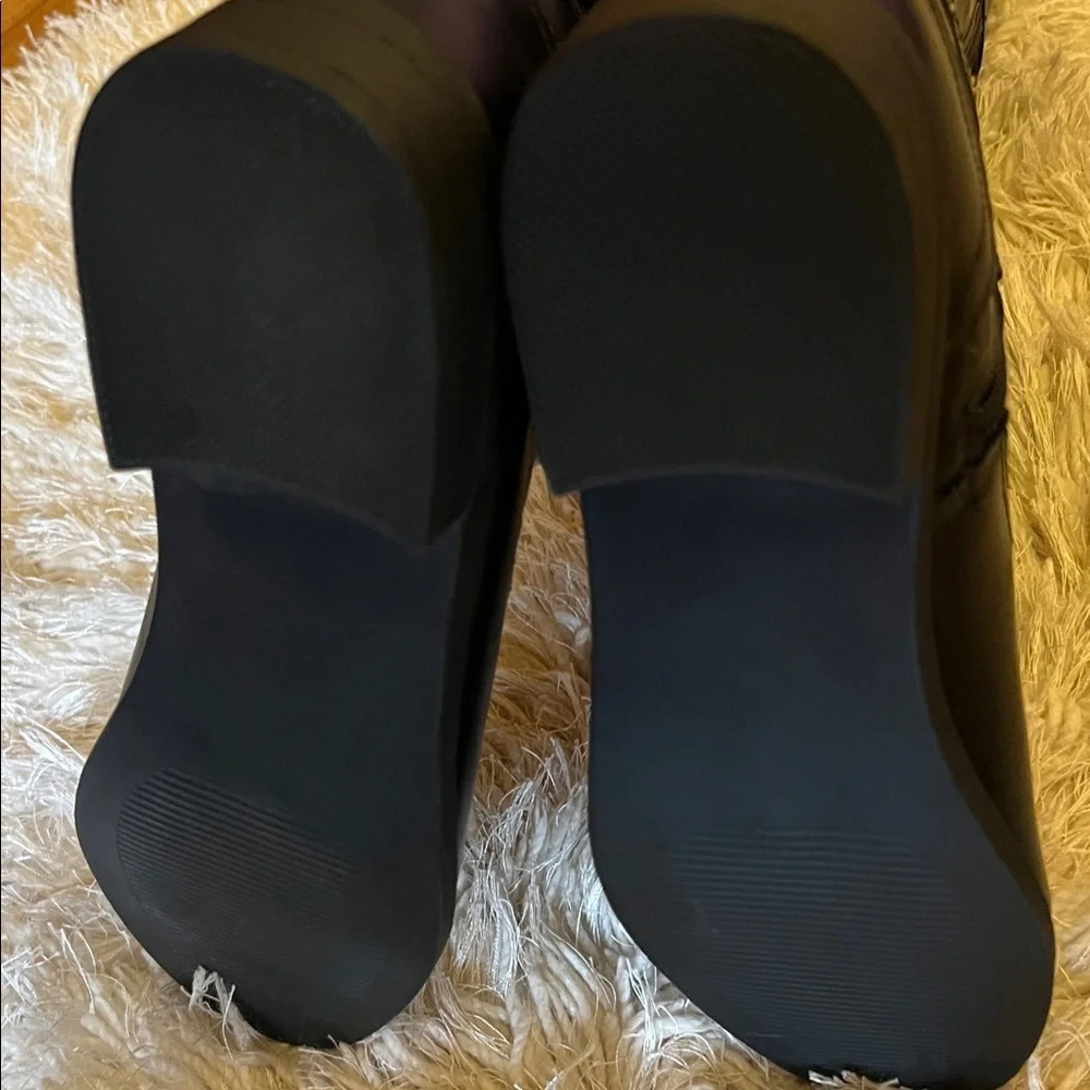 NWOT YAra Black Knee Boots with Buckle Accents ad studs